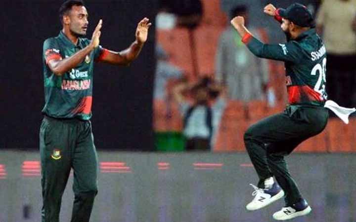 শরিফুলের জোড়া আঘাতে বিপর্যস্ত শ্রীলঙ্কা