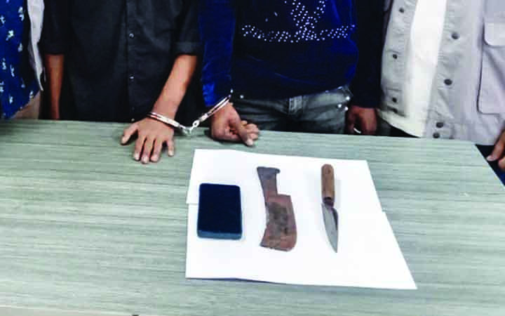 মোহাম্মদপুরে কিশোর গ্যাংয়ের দুই সদস্য গ্রেফতার