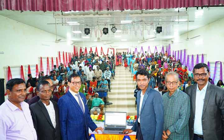 কি-বোর্ড ও অনলাইনে প্রবেশের মধ্য দিয়ে পাহাড়িয়া ভাষা ডিজিটাল যুগে করলো