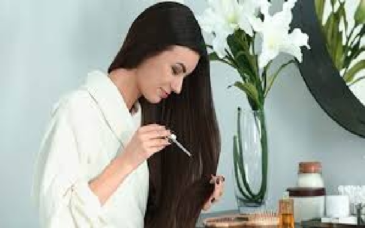 ঘনঘন শ্যাম্পু ব্যবহারের পরও চুলের রুক্ষতা কমার উপায়