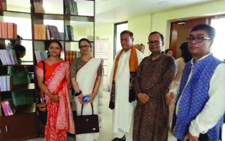 শান্তিনিকেতনে তথ্যমন্ত্রী