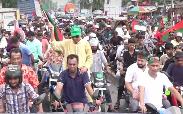 পটুয়াখালী থেকে বিএনপির রোডমার্চ পিরোজপুরের পথে