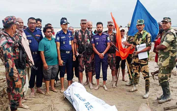 বন্যায় ভেসে এলো ভারতীয় নাগরিকের মরদেহ