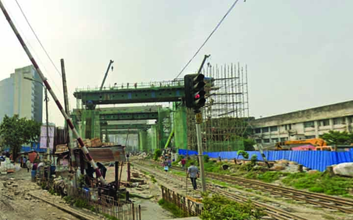 কারওয়ান বাজারে ট্রেনের কাটা পড়ে ১ জনের মৃত্যু