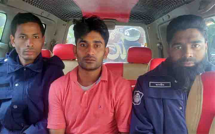 ডাকাত সর্দারকে গ্রেফতারকালে গুলি বিনিময়ে ৩ পুলিশ আহত