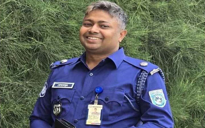 গোপালগঞ্জের ঘটনা নিয়ে ফেসবুকে ট্রল, এএসপি প্রত্যাহার