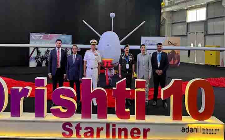 ভারতের তৈরি অত্যাধুনিক সামরিক ড্রোন উন্মোচন করলো আদানি