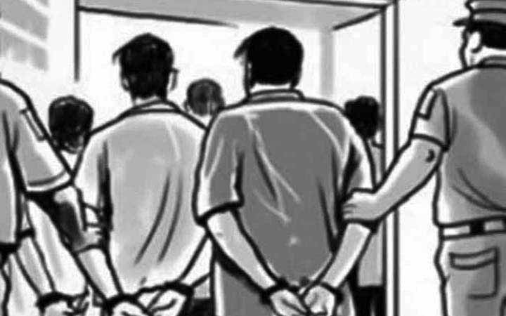 রাজধানীতে ১৩ কেজি গাঁজাসহ ৩জন গ্রেপ্তার