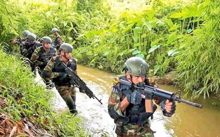 বান্দরবানের দুর্গম এলাকায় সেনা অভিযান, অস্ত্র উদ্ধারের দাবি