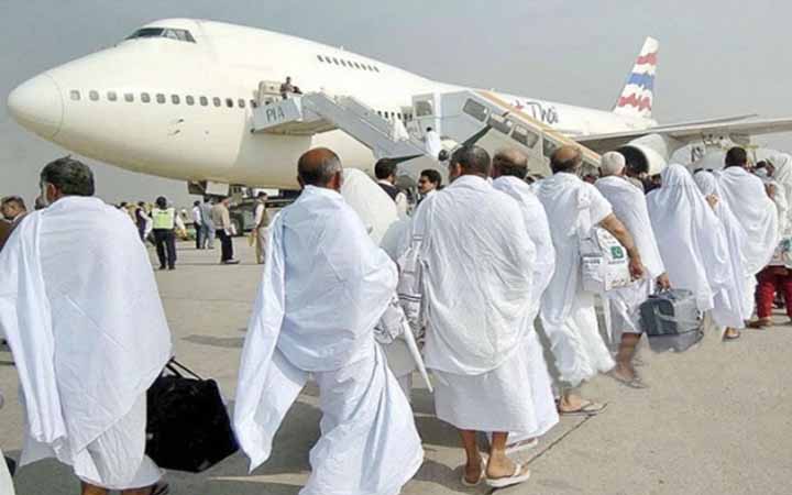 দেশে ফিরেছেন ৮৪ হাজার ৫৭৪ হাজি