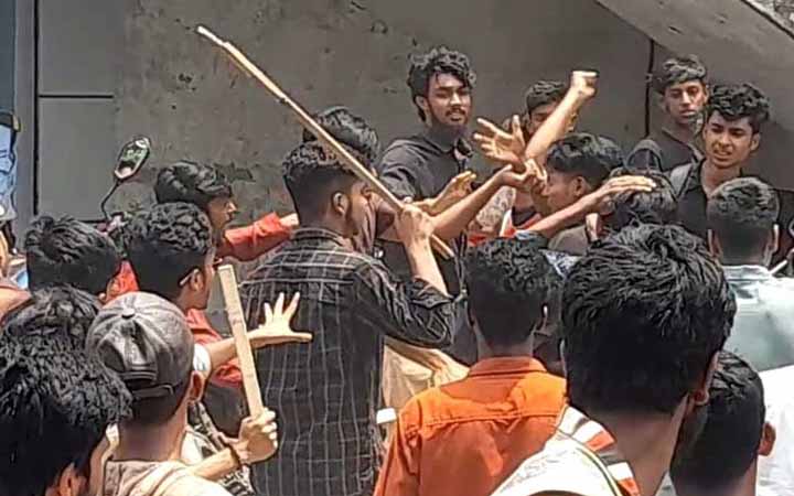 ছাত্রলীগের কর্মী সভায় মারামারিতে আহত ৩