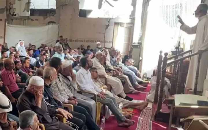 ফিলিস্তিনের মসজিদগুলোতে আবারও ভেসে উঠেছে দোয়া ও তাকবিরের ধ্বনি