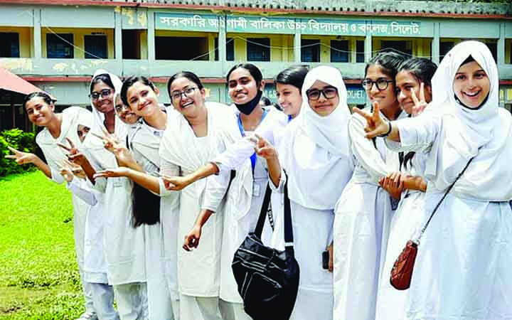 জিপিএ-৫ ও পাসের হারের সূচকে পিছিয়ে সিলেট বোর্ড