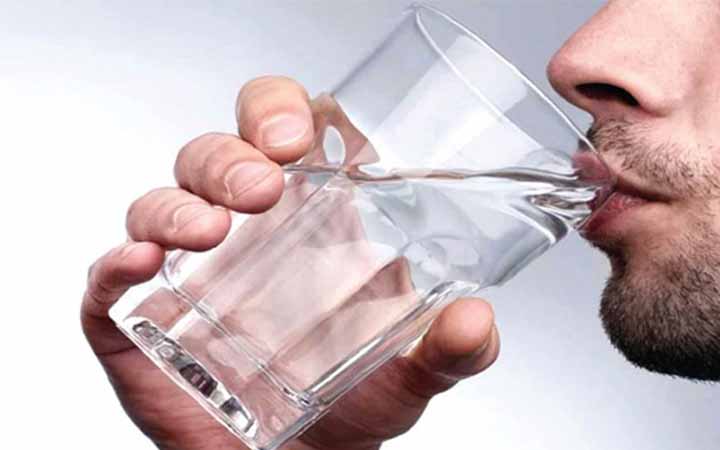 খালি পেটে পানি পানের সাত উপকারিতা