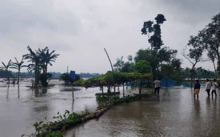 বরিশালে নদ-নদীর পানি কমেছে