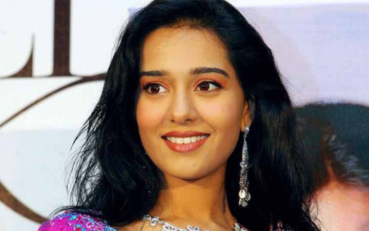 দীর্ঘ ৬ বছর পর সিনেমায় দেখা যাবে অমৃতা রাওকে