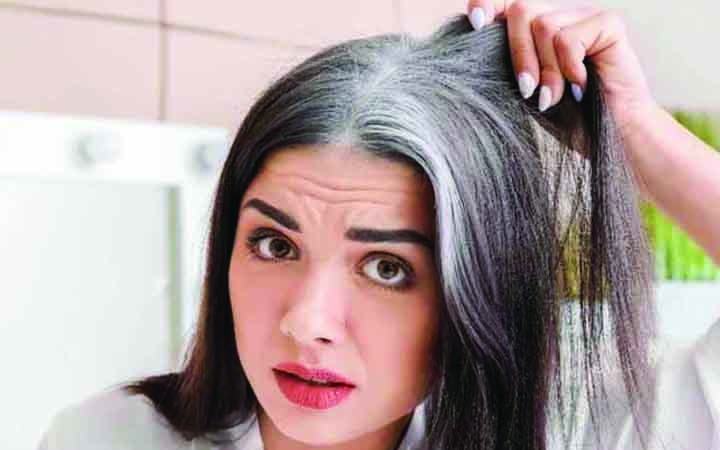 গবেষকদের মতে চুল পাকার কারণ