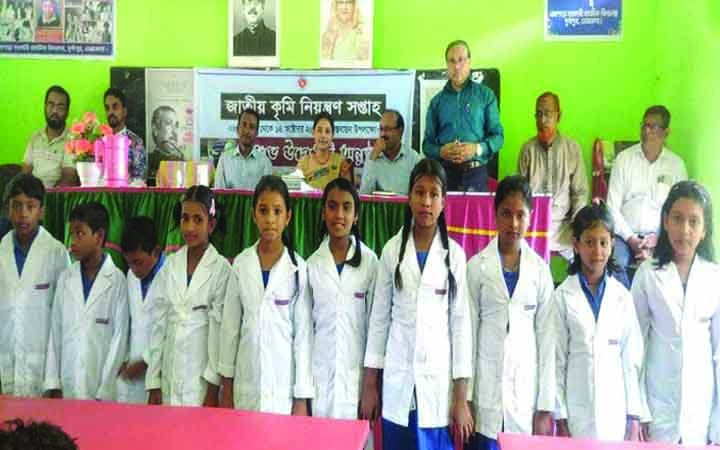 নেত্রকোনার দুর্গাপুরে জাতীয় কৃমি নিয়ন্ত্রণ সপ্তাহের উদ্বোধন