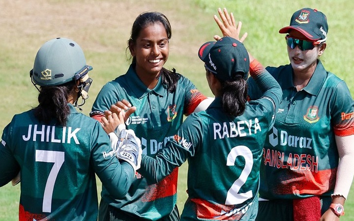 এশিয়া কাপের সেমিফাইনালে বাংলাদেশের মেয়েরা