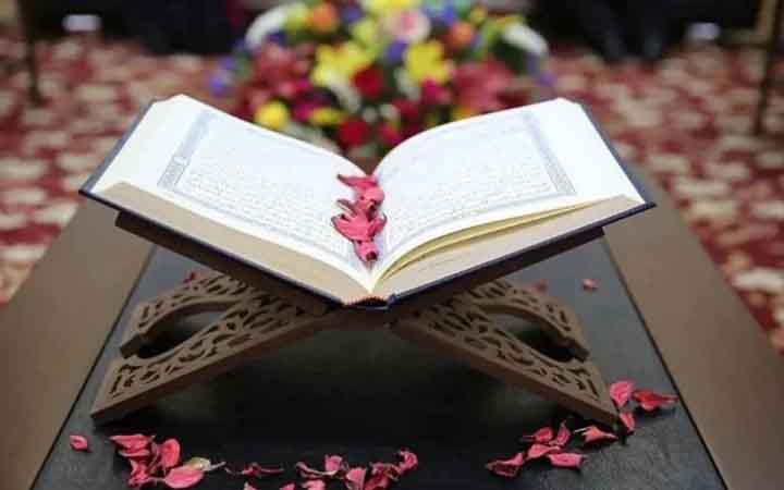সুরা আদিয়াতে মানুষের জন্য যে শিক্ষা রয়েছে