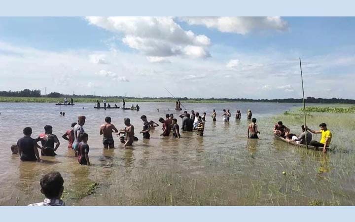 কুমিল্লায় নৌকা ডুবে ভাই-বোনের মৃত্যু