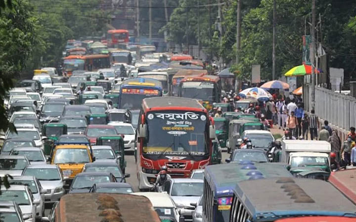 রাজধানীতে দুই দলের সমাবেশ ঘিরে তীব্র যানজট