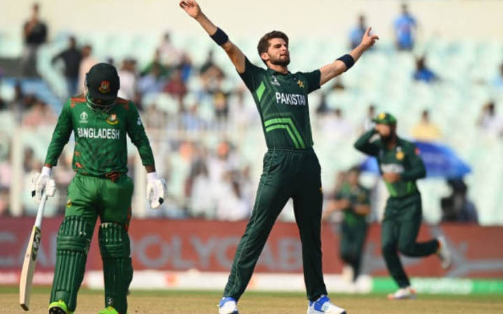 শুরুতেই তিন উউকেট হারিয়ে ধুঁকছে বাংলাদেশ