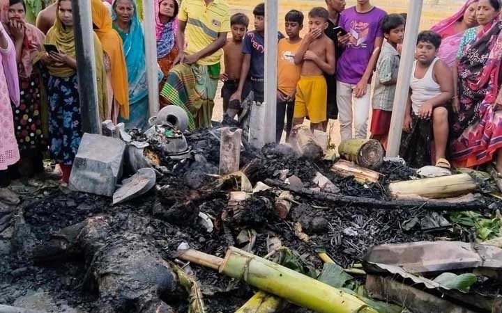 মানিকগঞ্জে আগুনে পুড়ে মরল গৃহবধূ