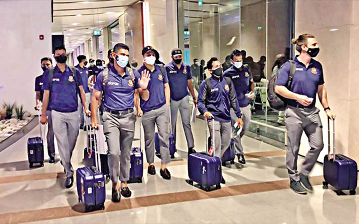 দেশে ফিরল বাংলাদেশ ক্রিকেট দল
