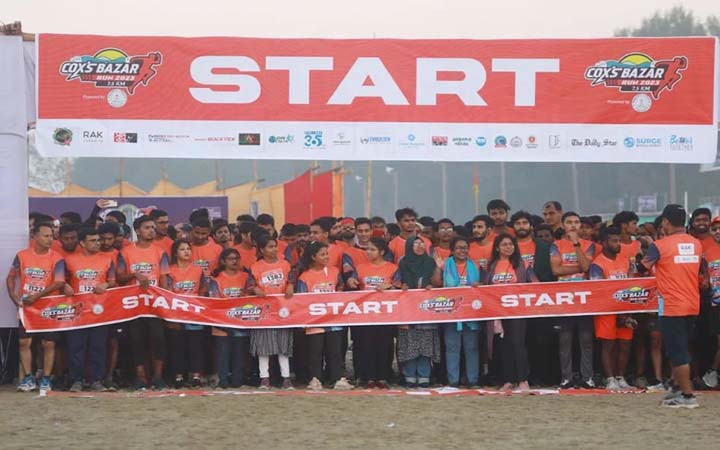 সাগরপাড়ে হাফ ম্যারাথন অনুষ্ঠিত