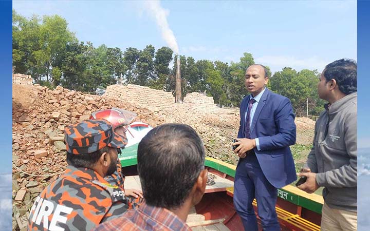 পিরোজপুরে ইট ভাটাকে এক লাখ টাকা জরিমানা