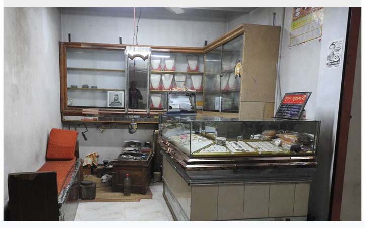 মাগুরায় স্বর্ণের ৩ দোকানে চুরি