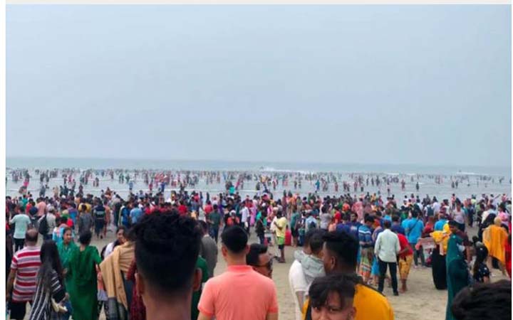 পর্যটকের ঢল কক্সবাজারে, ঠাঁই নেই হোটেলে