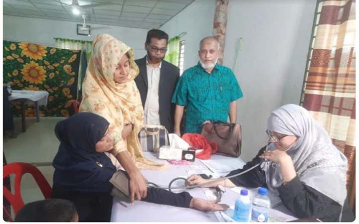 মাতৃভাষা দিবসে নোয়খালীতে ফ্রি মেডিকেল ক্যাম্প