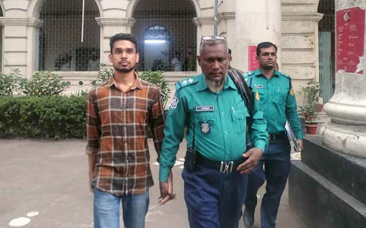 জবিতে হিযবুত তাহরীরের লিফলেট বিতরণকালে ঢাবি শিক্ষার্থী আটক