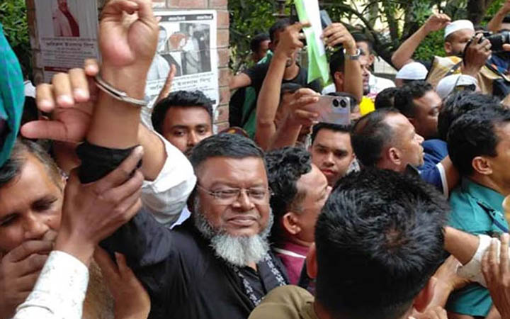 বরিশালে বিএনপির ১৪ নেতা কারাগারে