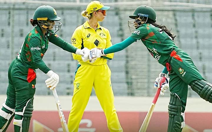 ব্যাটিং ধসে ৮৯ রানে থামল বাংলাদেশ