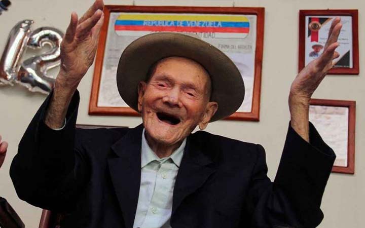 মারা গেলেন বিশ্বের সবচেয়ে বয়স্ক ব্যক্তি