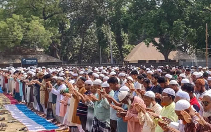 বৃষ্টির জন্য বগুড়ায় ইসতিসকার নামাজ আদায়