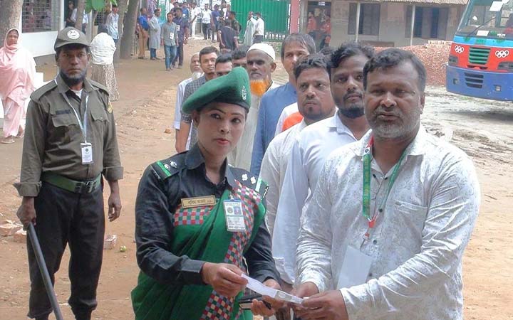 গাজীপুরে ৩টি উপজেলায় চলছে ভোটগ্রহণ