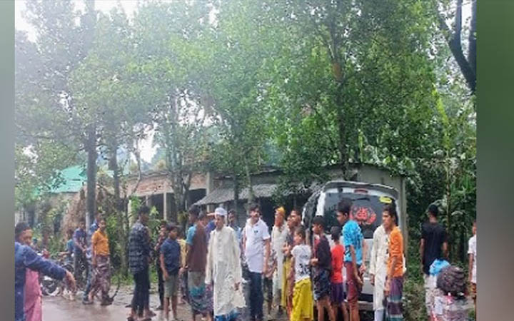 হজ শেষে বাড়ি ফেরার পথে দুর্ঘটনা, আহত ৬