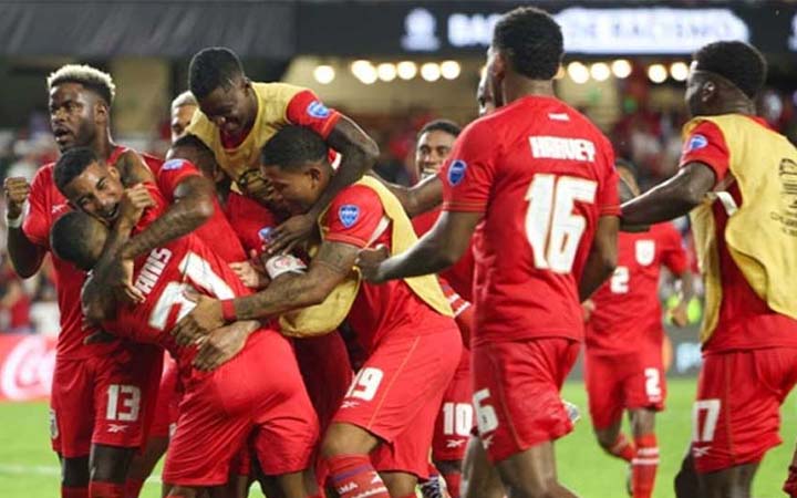 ইতিহাস গড়ে কোয়ার্টার ফাইনালে পানামা
