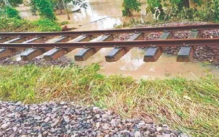 পূর্বাঞ্চলে ১৩ কিলোমিটার রেলপথ ক্ষতিগ্রস্ত