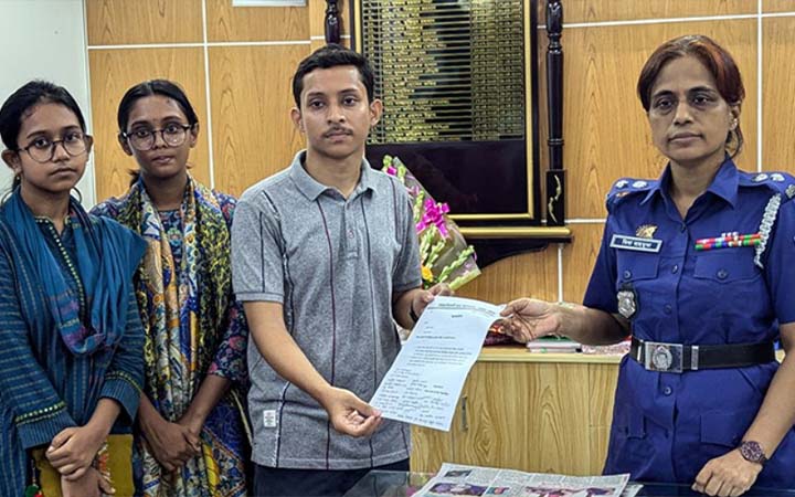 মাগুরায় ওসির প্রত্যাহার চেয়ে ছাত্রদের আল্টিমেটাম