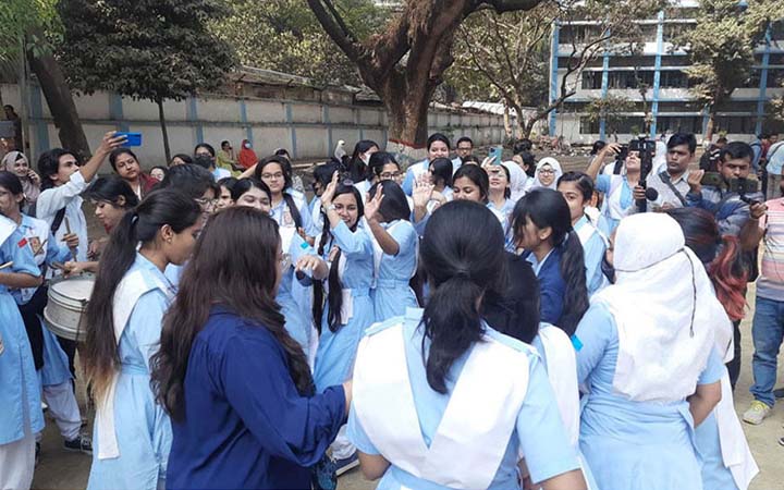 এইচএসসিতে জিপিএ-৫ পেলেন ১ লাখ ৪৫ হাজার ৯১১ জন