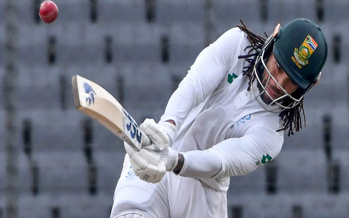 জর্জির দুর্দান্ত সেঞ্চুরিতে উড়ছে দক্ষিণ আফ্রিকা, হতাশ বাংলাদেশ