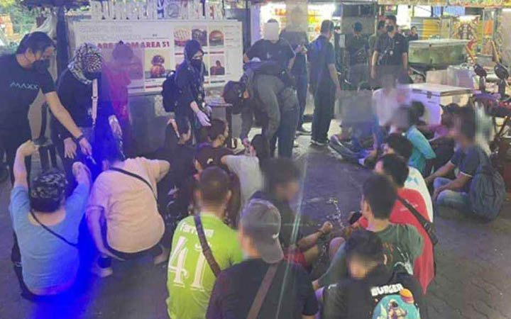 মালয়েশিয়ায় বাংলাদেশিসহ আটক ৫৮ জন অভিবাসী