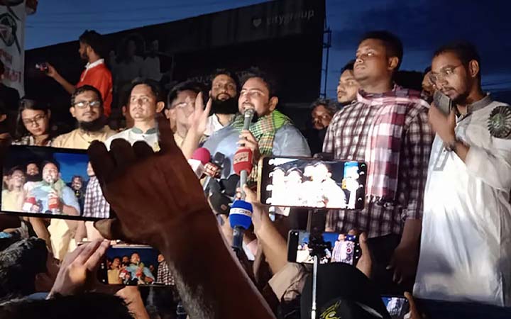 হাসিনার বিচার নিশ্চিত করতে হবে : নাহিদ ইসলাম