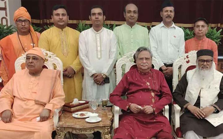 রাষ্ট্রপতির সঙ্গে হিন্দু মহাজোট নেতৃবৃন্দের শুভেচ্ছা বিনিময়