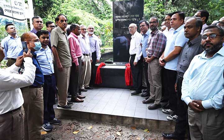 বুয়েটের শেরেবাংলা হলে ‘আবরার ফাহাদ স্মৃতিফলক’ উন্মোচন